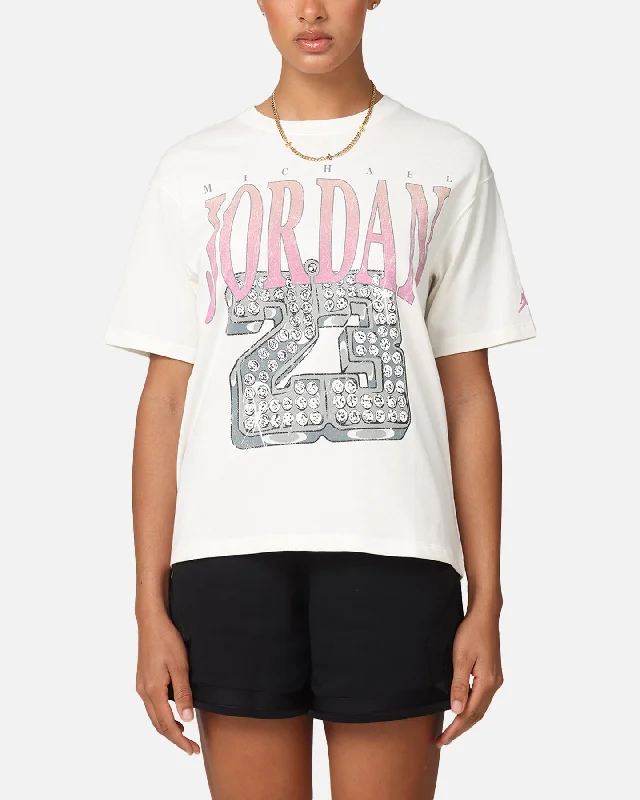 Jordan Women's Heritage Graphic T-Shirt Sail/Orchid Cozy Warm Stylish