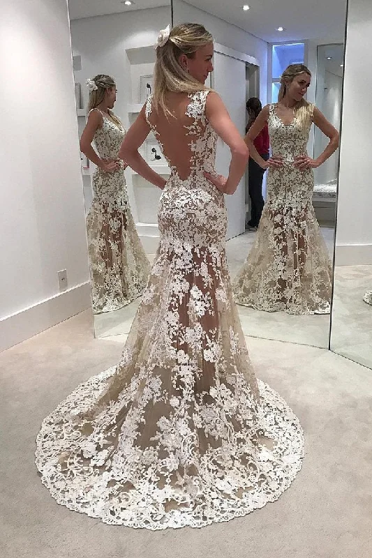 Sexy Mermaid/Trumpet Wedding Dresses V Neck With Applique Sweep Train Tunics Stylish elegant